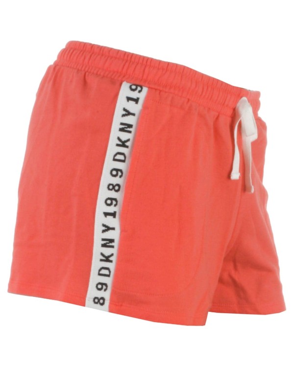 Røde shorts til piger fra DKNY med print i siden, model YI2922472-850 - køb på umame.dk